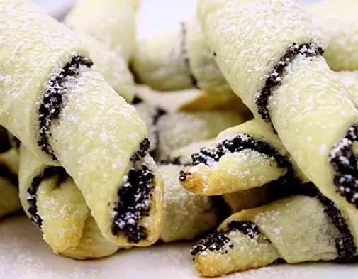 Макові рогалики